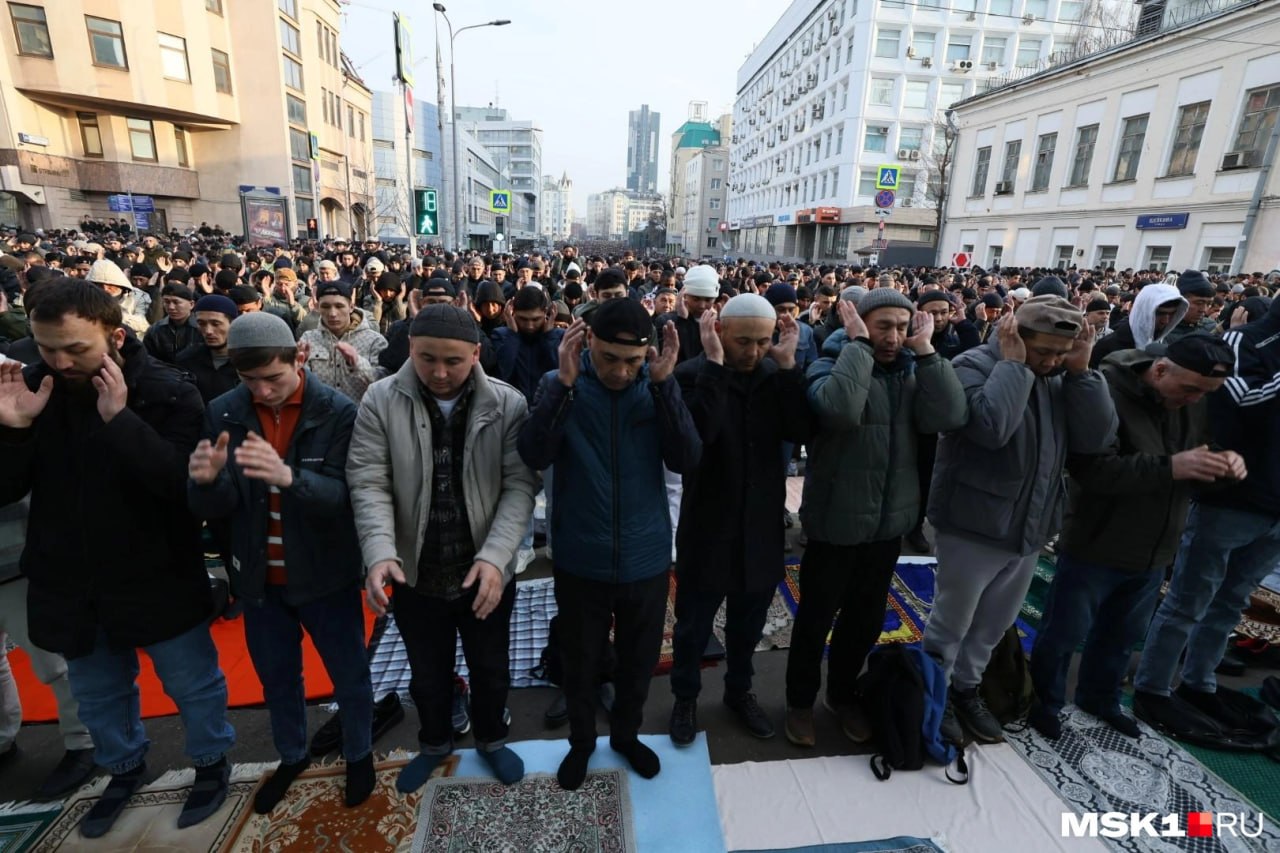 Юрий Баранчик: В Москве в пятницу, 20 марта, отметили один из главных мусульманских праздников — Ураза-байрам Юрий Баранчик: В Москве в пятницу, 20 марта, отметили один из главных мусульманских праздников — Ураза-байрам