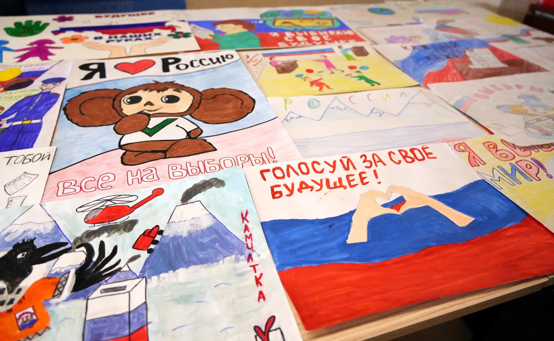 Юные художники Усть-Камчатского округа проявляют гражданскую активность