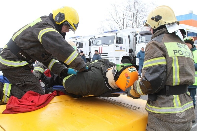 На Камчатке определили лучшую команду по ликвидации последствий ДТП На Камчатке определили лучшую команду по ликвидации последствий ДТП