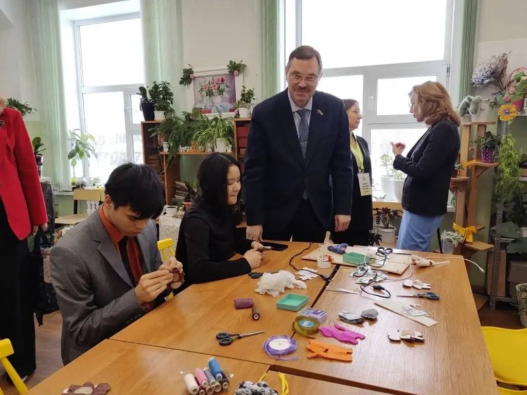 На Камчатке предложили расширить возможности профессионального обучения для детей с ОВЗ На Камчатке предложили расширить возможности профессионального обучения для детей с ОВЗ