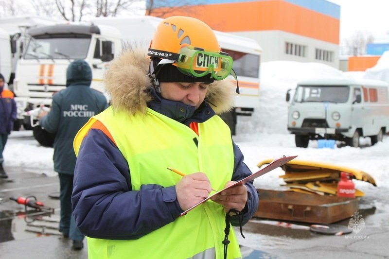На Камчатке определили лучшую команду по ликвидации последствий ДТП На Камчатке определили лучшую команду по ликвидации последствий ДТП