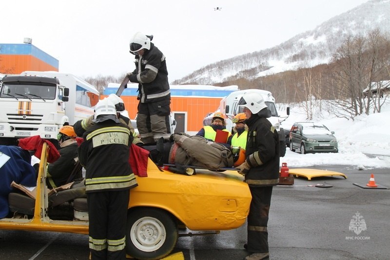 На Камчатке определили лучшую команду по ликвидации последствий ДТП На Камчатке определили лучшую команду по ликвидации последствий ДТП