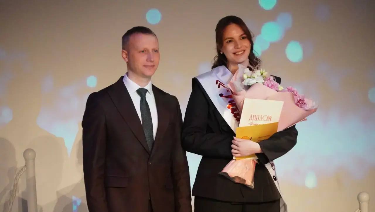 Уровень образования в Петропавловске-Камчатском – это настоящий стандарт качества - отметил Глава города Евгений Беляев в ходе подведения итогов муниципального конкурса «Учитель года-2026» Уровень образования в Петропавловске-Камчатском – это настоящий стандарт качества - отметил Глава города Евгений Беляев в ходе подведения итогов муниципального конкурса «Учитель года-2026»