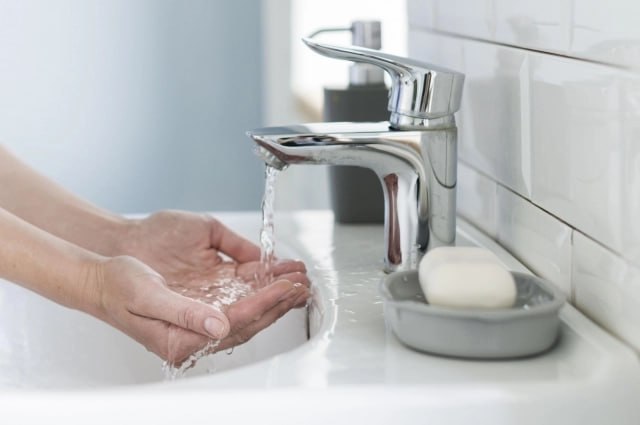 Эксперты рассказали, как обезопасить себя от кишечных инфекций