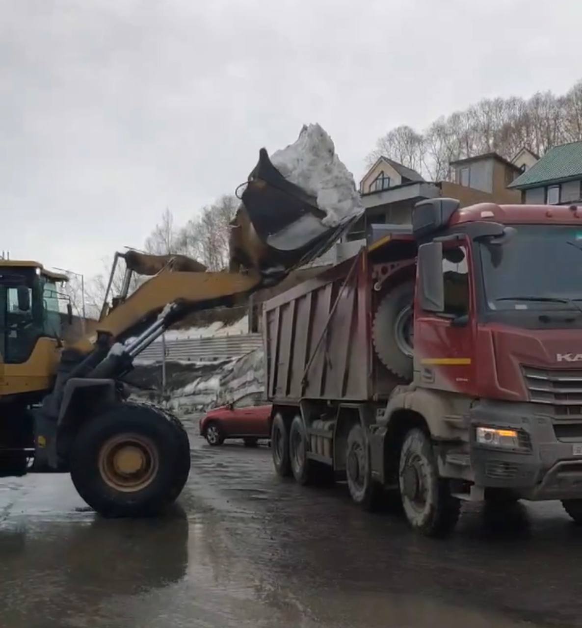 Город день за днем. 26 марта 2026 года В Петропавловске-Камчатском продолжаются работы по содержанию городских территорий Город день за днем. 26 марта 2026 года В Петропавловске-Камчатском продолжаются работы по содержанию городских территорий