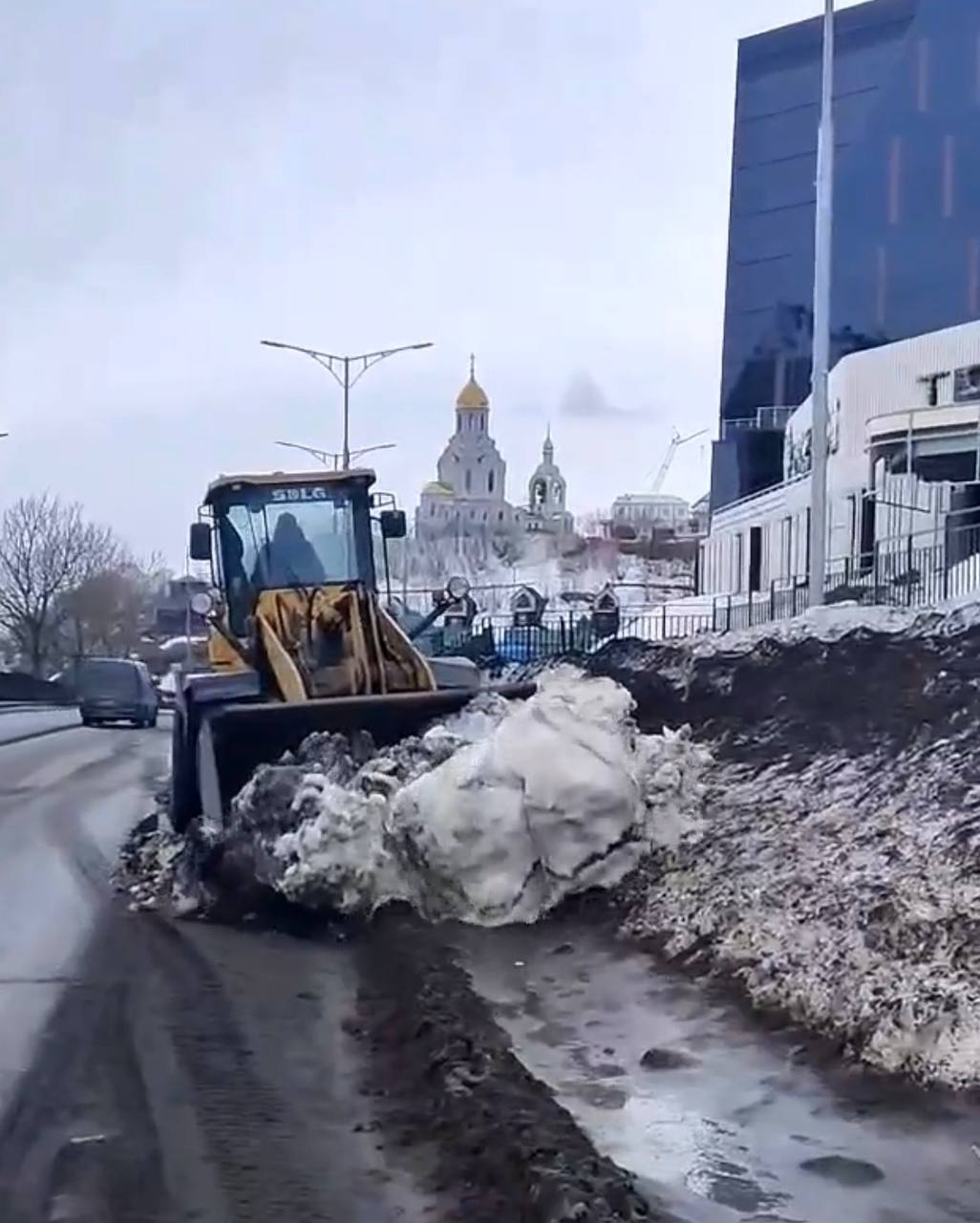Город день за днем. 26 марта 2026 года В Петропавловске-Камчатском продолжаются работы по содержанию городских территорий Город день за днем. 26 марта 2026 года В Петропавловске-Камчатском продолжаются работы по содержанию городских территорий
