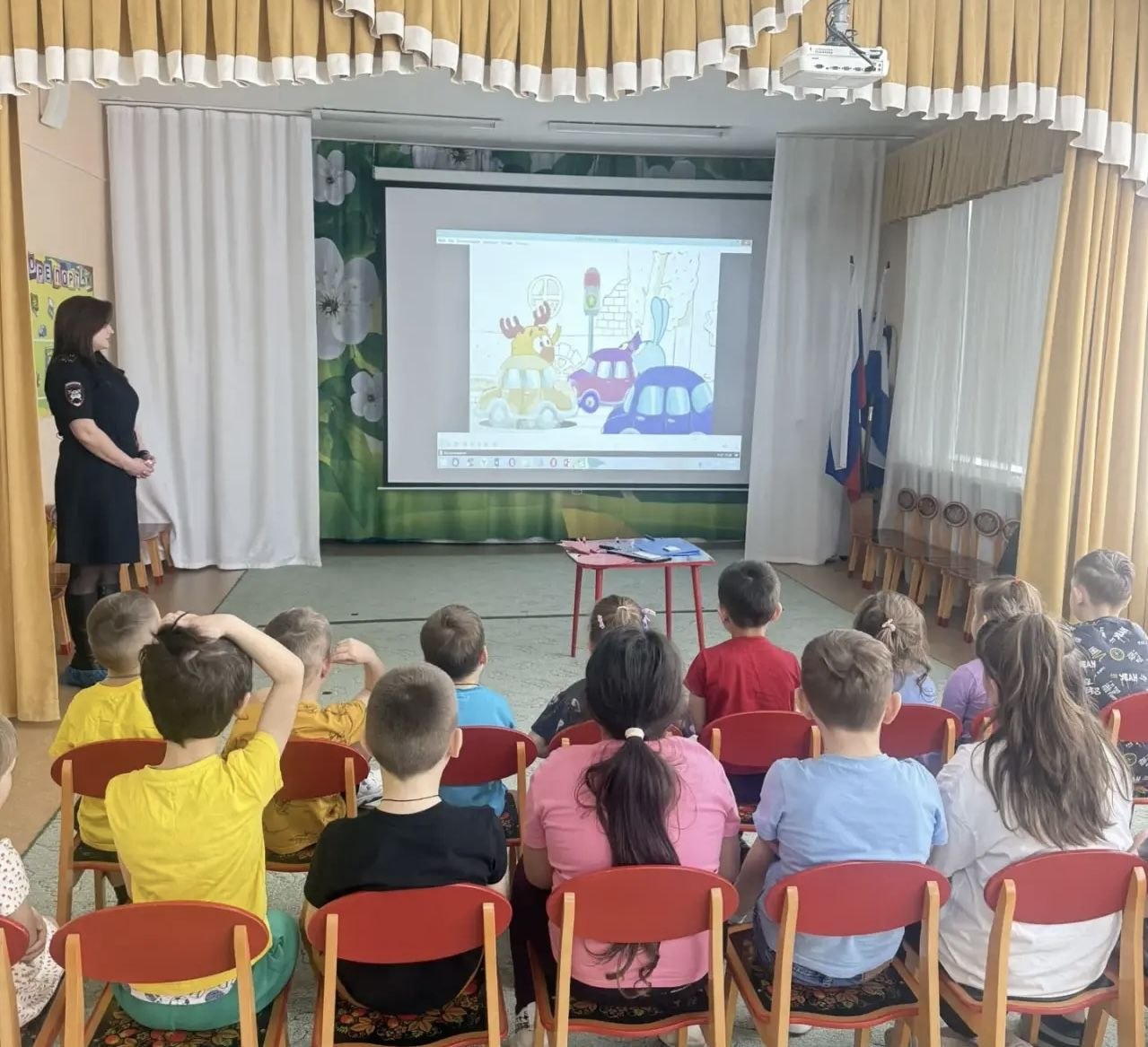 В рамках работы по профилактике детского дорожно-транспортного травматизма инспектор по пропаганде безопасности дорожного движения отдела Госавтоинспекции ОМВД России по Елизовскому району лейтенант полиции Екатерина... В рамках работы по профилактике детского дорожно-транспортного травматизма инспектор по пропаганде безопасности дорожного движения отдела Госавтоинспекции ОМВД России по Елизовскому району лейтенант полиции Екатерина...