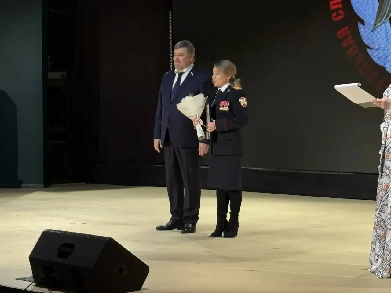 Михаил Мананников поздравил камчатских полицейских с Днем войск национальной гвардии РФ и вручил награды Законодательного Собрания Михаил Мананников поздравил камчатских полицейских с Днем войск национальной гвардии РФ и вручил награды Законодательного Собрания