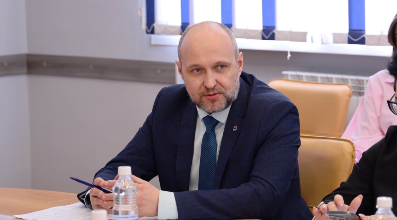 На Камчатке обсудили поддержку педагогов: анонсирована «Бушелевская карта» На Камчатке обсудили поддержку педагогов: анонсирована «Бушелевская карта»