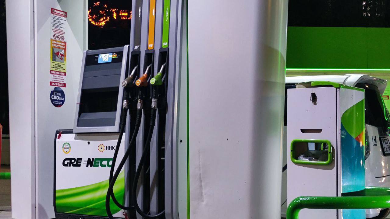 Власти приняли решение запретить экспорт бензина из РФ