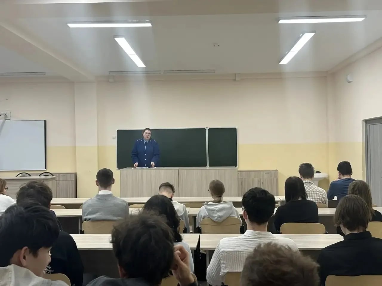 Правовое воспитание молодежи является одним из приоритетных направлений работы органов прокуратуры Камчатского края Правовое воспитание молодежи является одним из приоритетных направлений работы органов прокуратуры Камчатского края