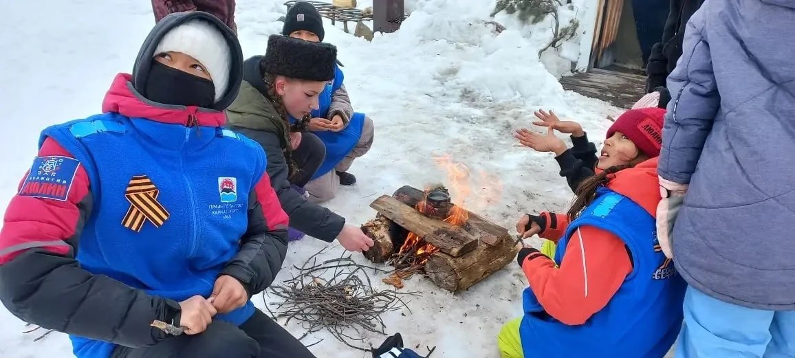 В Быстринском природном парке завершилась детская патриотическая экспедиция на собачьих упряжках «Zов сердец» В Быстринском природном парке завершилась детская патриотическая экспедиция на собачьих упряжках «Zов сердец»