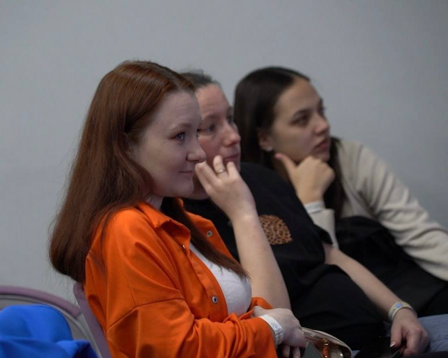 Более 100 камчатцев стали участниками конференции «Беременность в лёгкости» Более 100 камчатцев стали участниками конференции «Беременность в лёгкости»