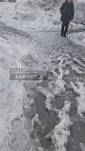 Путь до остановки на Тушканова в Петропавловске-Камчатском — испытание для пешеходов