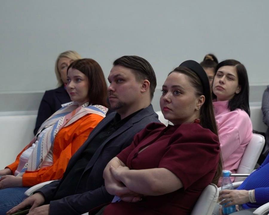 Более 100 камчатцев стали участниками конференции «Беременность в лёгкости» Более 100 камчатцев стали участниками конференции «Беременность в лёгкости»