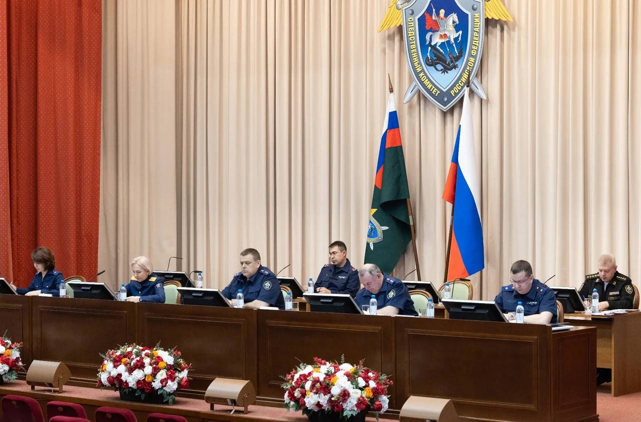 Страсти накаляются: Бастрыкин раскритиковал Камчатку за медленное расселение из аварийных домов Страсти накаляются: Бастрыкин раскритиковал Камчатку за медленное расселение из аварийных домов