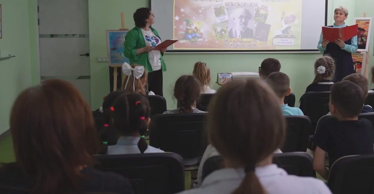 Центральная библиотека имени Георгия Поротова в Петропавловске-Камчатском преобразилась Центральная библиотека имени Георгия Поротова в Петропавловске-Камчатском преобразилась