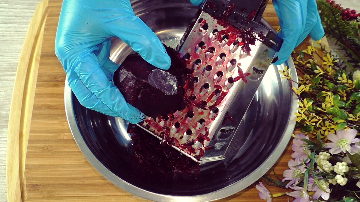 Необычный салат из свёклы: простой, но эффектный рецепт