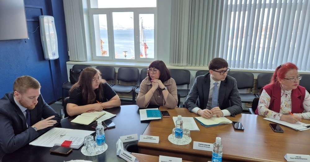 Андрей Воровский провёл первое аппаратное совещание в новой должности Андрей Воровский провёл первое аппаратное совещание в новой должности