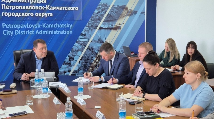 Андрей Воровский провёл первое аппаратное совещание в новой должности Андрей Воровский провёл первое аппаратное совещание в новой должности