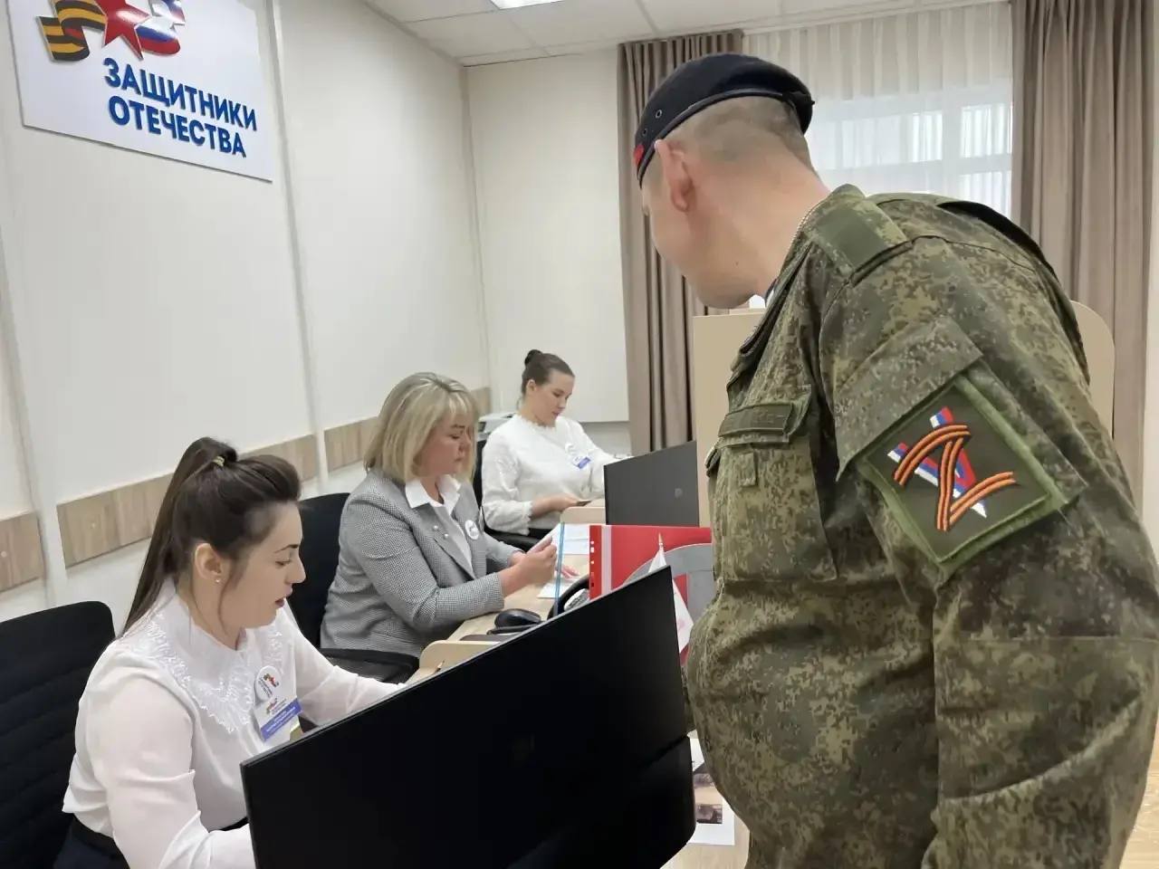 Владимир Солодов: Три года назад по решению Президента России был учрежден фонд «Защитники Отечества» Владимир Солодов: Три года назад по решению Президента России был учрежден фонд «Защитники Отечества»