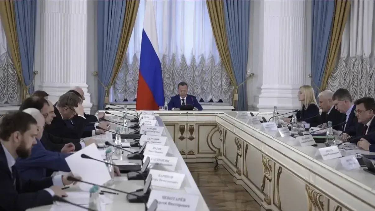 Совбез РФ поддержал миграционные законопроекты Яровой