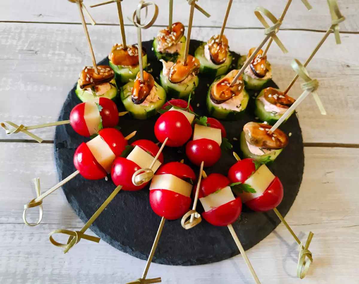 Канапе: миниатюрные шедевры для вашего стола