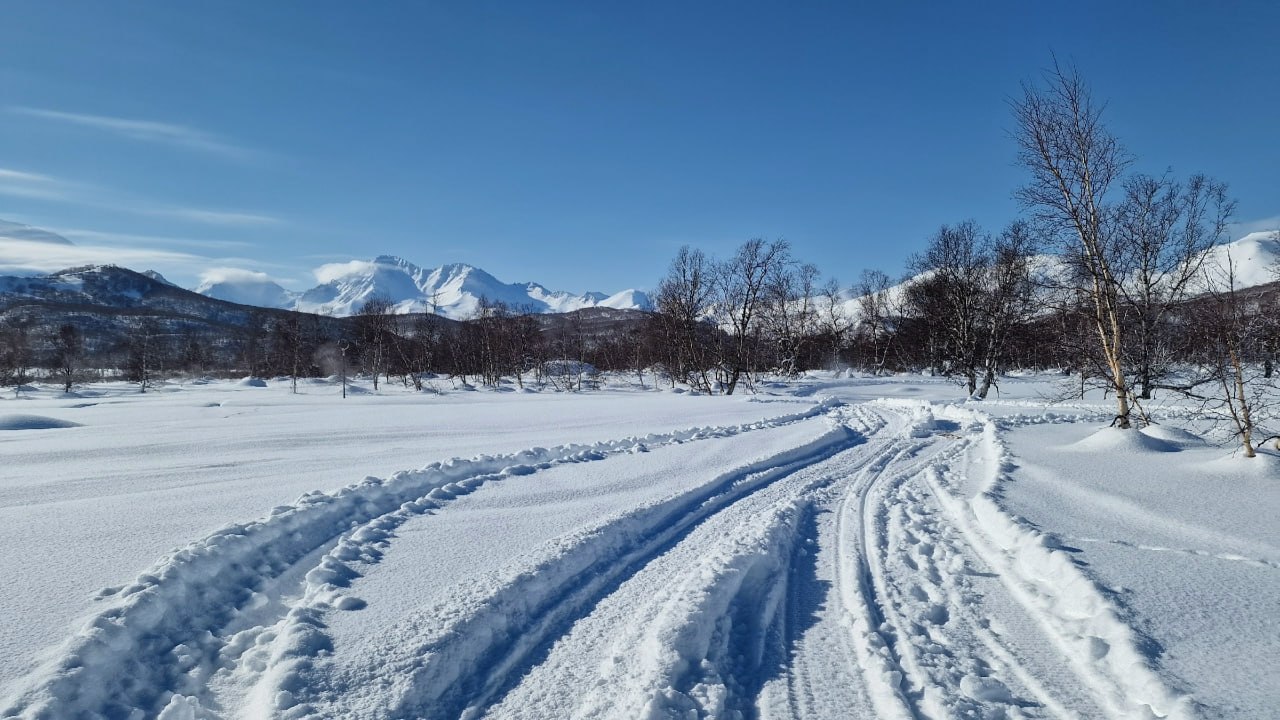 Семеро туристов пропали на Камчатке — они поссорились с другими участниками похода, ушли без палатки, связи с ними нет уже третий день