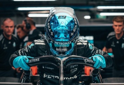 Джордж Рассел о поул-позиции в Сингапуре: радость с оглядкой на сложную гонку