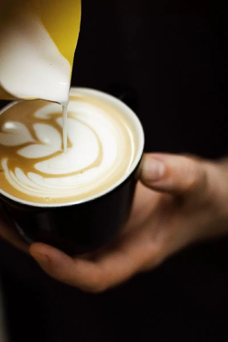 Как растительное молоко меняет мир specialty-кофе: новые тренды и неожиданные решения