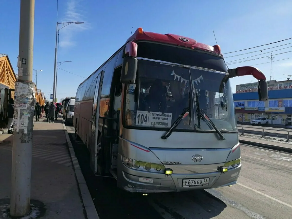 Ценовой перекос на 104-м маршруте исправят: оплата наличными подешевеет с 200 до 170 рублей