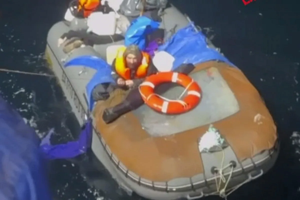 Пичугина, выжившего после дрейфа в Охотском море, приговорили к принудительным работам Пичугина, выжившего после дрейфа в Охотском море, приговорили к принудительным работам