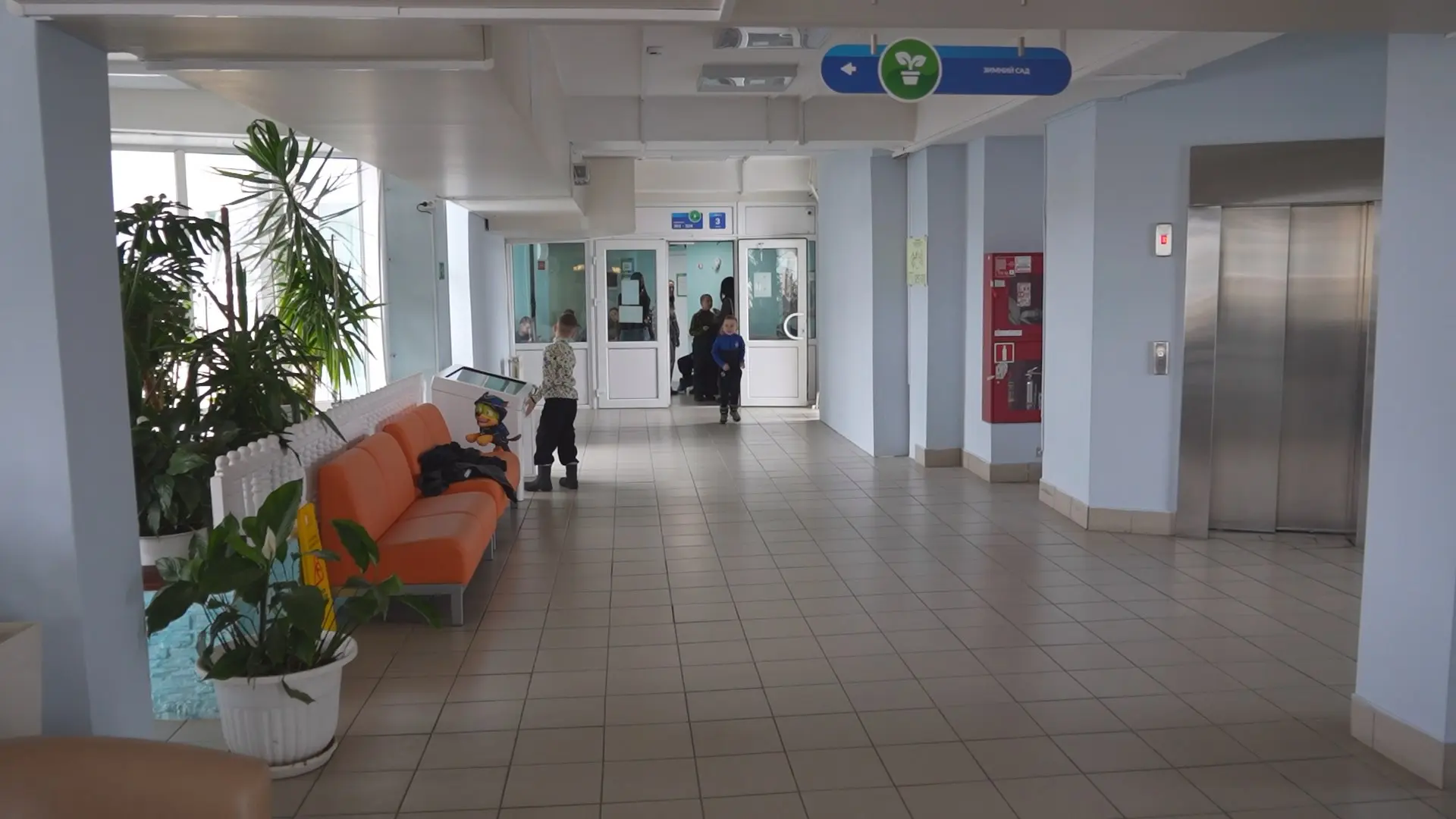 В детской поликлинике №1 Петропавловска снова открыли переходы между корпусами В детской поликлинике №1 Петропавловска снова открыли переходы между корпусами