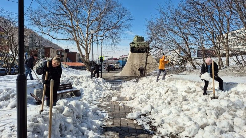 Жителей краевого центра приглашают присоединиться к субботникам