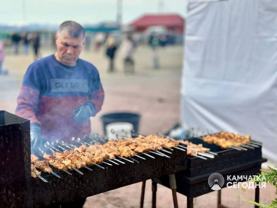 Тонны мяса и деликатесов съели россияне на майских пикниках