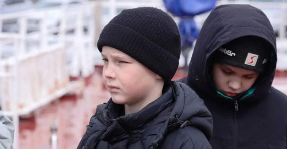 Дети участников СВО познакомились с «Таймыром» и «Уфой» Дети участников СВО познакомились с «Таймыром» и «Уфой»