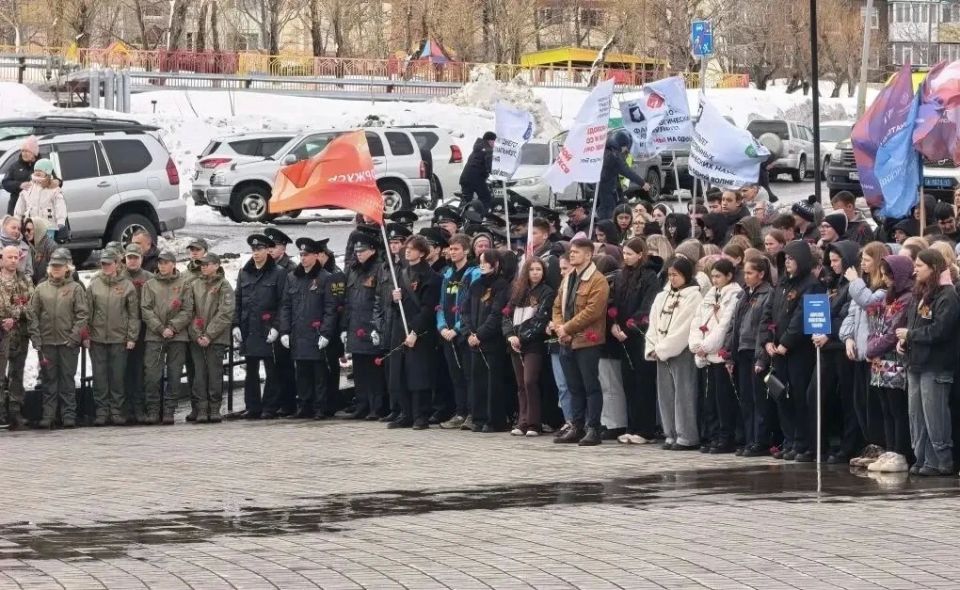 Камчатская молодёжь приняла участие в «Вахте Памяти» Камчатская молодёжь приняла участие в «Вахте Памяти»