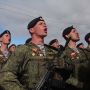 9 мая в День Победы на главной площади краевой столицы прошло шествие с уникальным «Знаменем Победы», созданным в рамках партийной акции «Единой России»