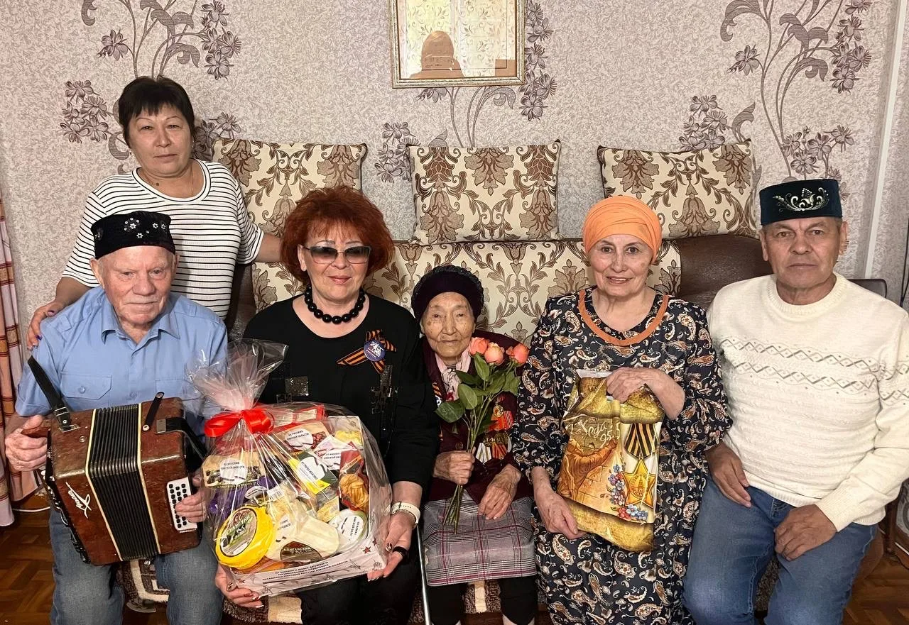 ВСЕРОССИЙСКАЯ АКЦИЯ «В ГОСТИ К ВЕТЕРАНУ» ШАГАЕТ ПО СТРАНЕ В Чеченской Республике в этом году, как и в прошлом, ветеранов, участников Великой Отечественной войны и тружеников тыла поздравили во всех городах и муниципальных... ВСЕРОССИЙСКАЯ АКЦИЯ «В ГОСТИ К ВЕТЕРАНУ» ШАГАЕТ ПО СТРАНЕ В Чеченской Республике в этом году, как и в прошлом, ветеранов, участников Великой Отечественной войны и тружеников тыла поздравили во всех городах и муниципальных...