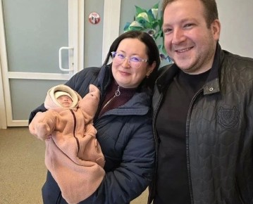 Малышка с Камчатки, родившаяся с весом 460 граммов, вернулась домой после спасения в Приморье