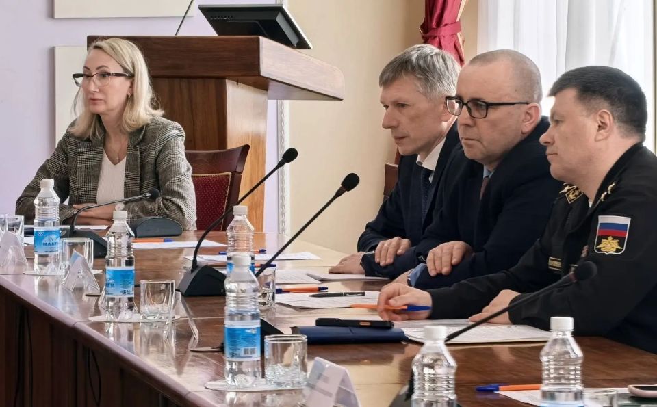 В администрации Петропавловска-Камчатского состоялось очередное заседание Архитектурно-градостроительного совета по вопросам осуществления архитектурной и градостроительной деятельности под председательством временно... В администрации Петропавловска-Камчатского состоялось очередное заседание Архитектурно-градостроительного совета по вопросам осуществления архитектурной и градостроительной деятельности под председательством временно...