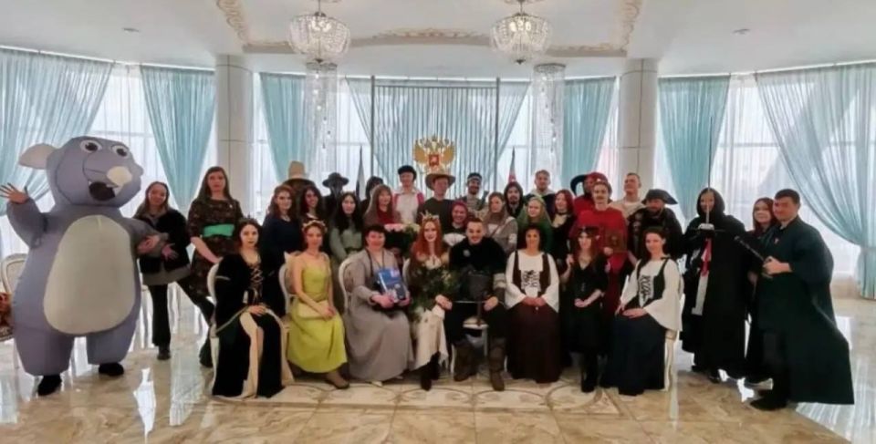 В Петропавловске-Камчатском молодожены сыграли свадьбу в скандинавском стиле В Петропавловске-Камчатском молодожены сыграли свадьбу в скандинавском стиле