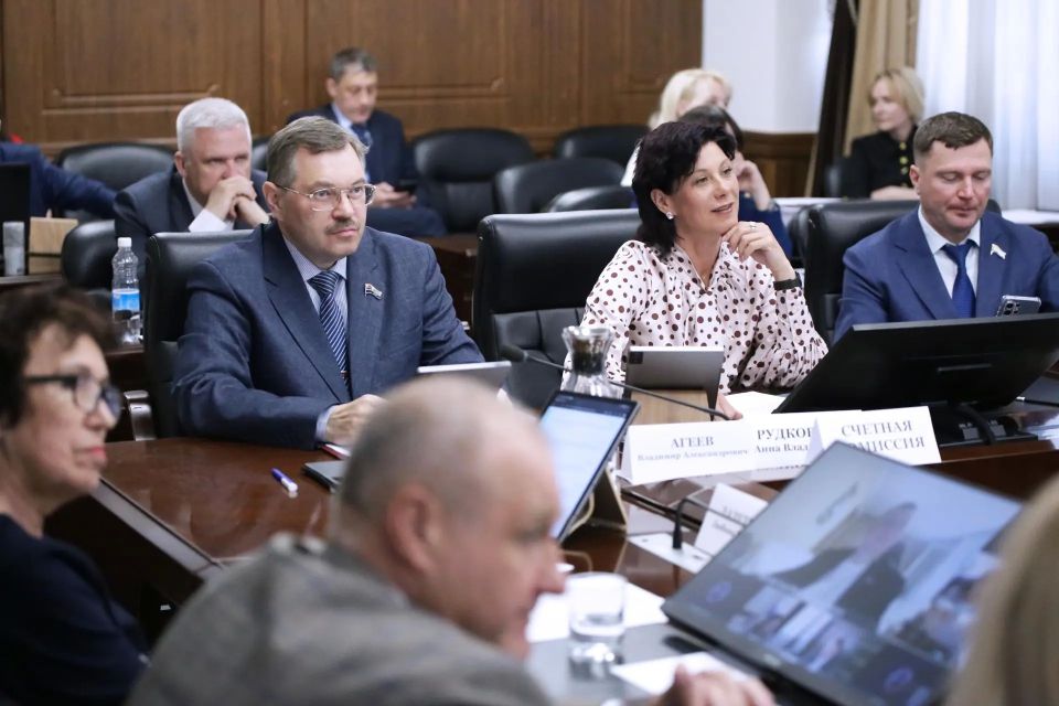 Первый заместитель председателя Законодательного Собрания Андрей Копылов прокомментировал итоги 59-й сессии Первый заместитель председателя Законодательного Собрания Андрей Копылов прокомментировал итоги 59-й сессии