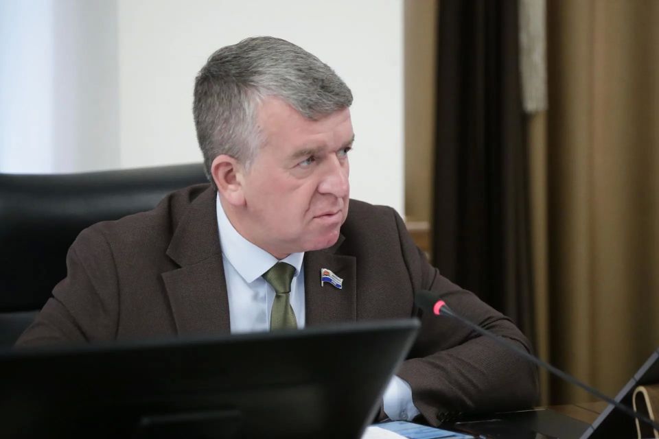 На 59-й сессии Законодательного Собрания Камчатского края депутаты единогласно поддержали поправки в закон о краевом бюджете на 2026 год и на плановый период 2027 и 2028 годов