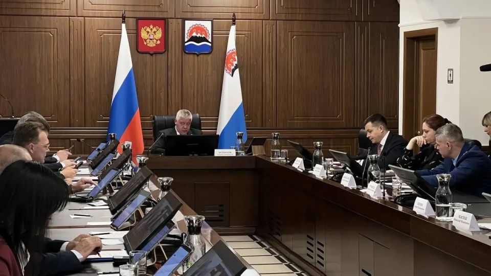 Изменения в краевое законодательство, направленные на создание дополнительных условий для участников СВО в Камчатском крае, поддержали депутаты на 59-й очередной сессии Законодательного Собрания региона
