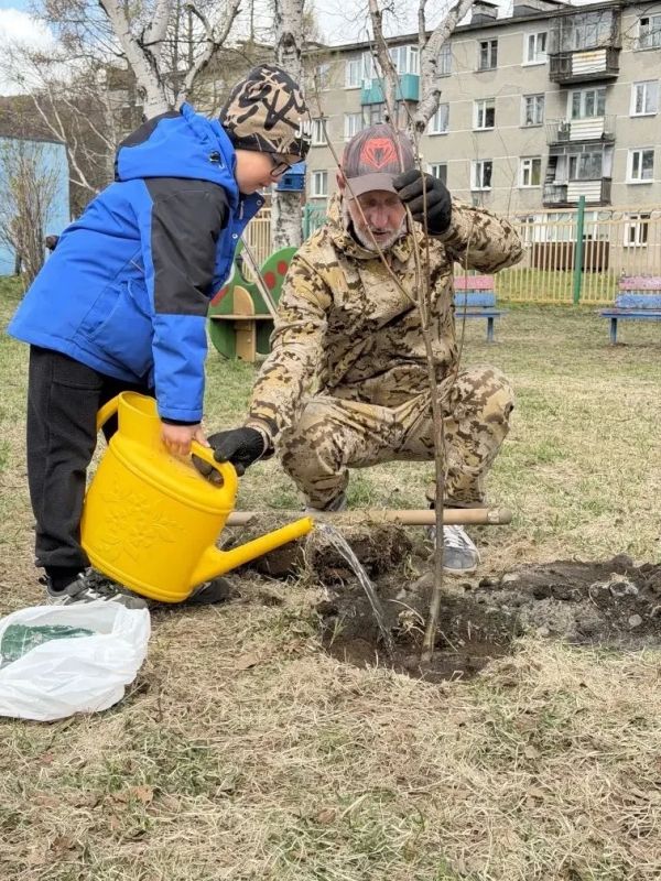 Патриотическая акция «Сад памяти» прошла в Елизовском округе Патриотическая акция «Сад памяти» прошла в Елизовском округе
