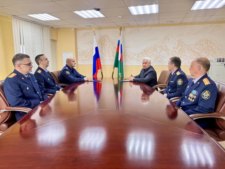 Следственным управлением СК России по Камчатскому краю и Уполномоченным по правам человека в регионе заключено соглашение о взаимодействии и сотрудничестве Следственным управлением СК России по Камчатскому краю и Уполномоченным по правам человека в регионе заключено соглашение о взаимодействии и сотрудничестве