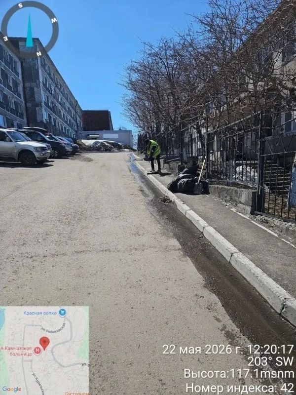 Город день за днем. 22 мая 2026 года Основные усилия подрядных организаций сосредоточены на комплексной уборке песка и мусора с дорог ПетропавловскаКамчатского Город день за днем. 22 мая 2026 года Основные усилия подрядных организаций сосредоточены на комплексной уборке песка и мусора с дорог ПетропавловскаКамчатского