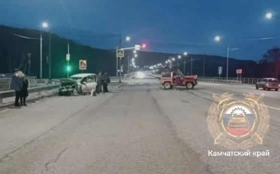 Четыре человека пострадали в жёстком ДТП на камчатской трассе Четыре человека пострадали в жёстком ДТП на камчатской трассе