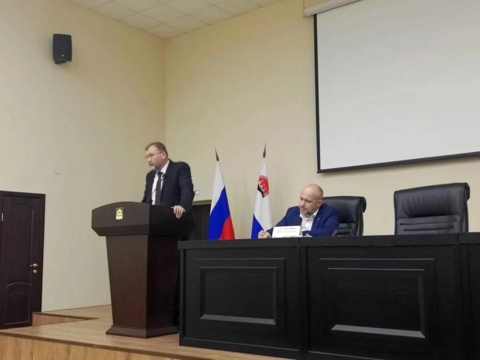 На Камчатке прошла стратегическая встреча с работодателями, привлекающими иностранных сотрудников На Камчатке прошла стратегическая встреча с работодателями, привлекающими иностранных сотрудников